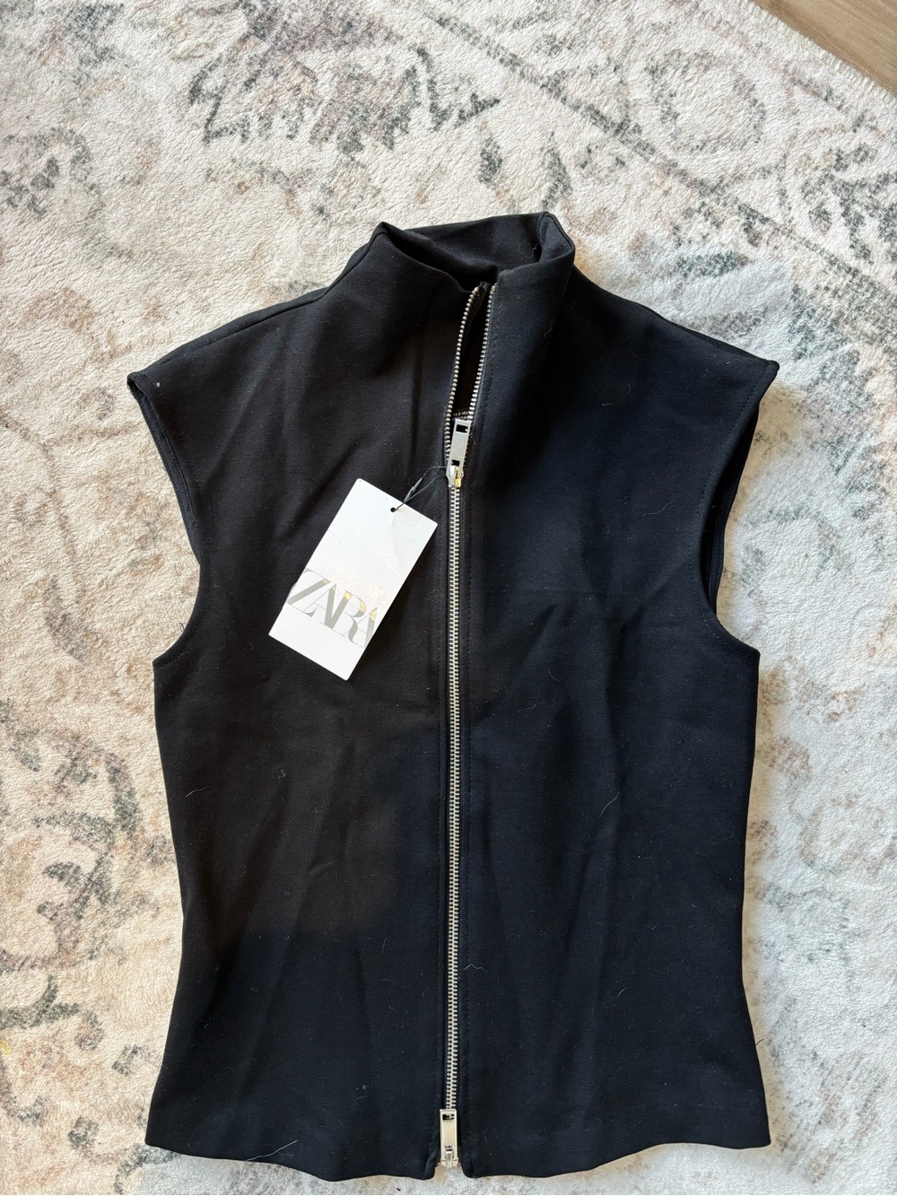 NWT Zara Black Sleeveless Zip-Up Top - Picture 2 of 4